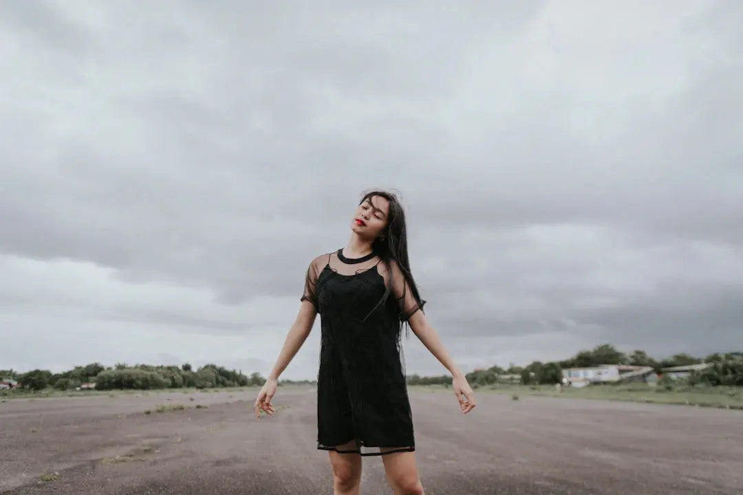 Transition Your Dress from Day to Night Effortlessly
